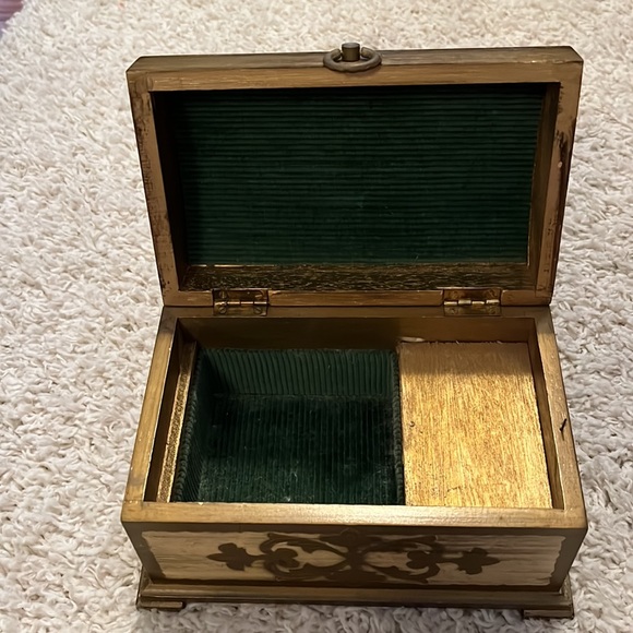 Jewelry Box - Picture 3 of 4